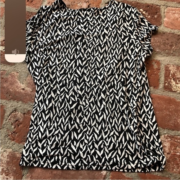 Elle Size Small black top and Carol Rose size small black & white top- two tops! - Picture 14 of 16
